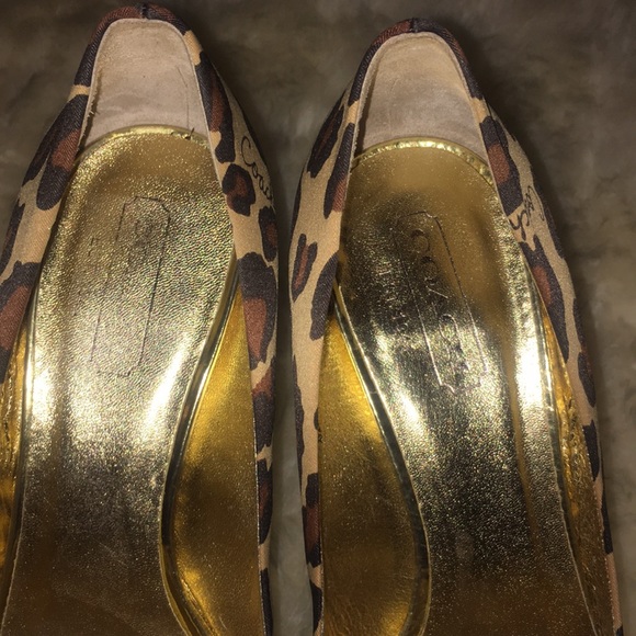 Coach Leopard Gold Heels PRICED TO SELL 💋 - Picture 4 of 7